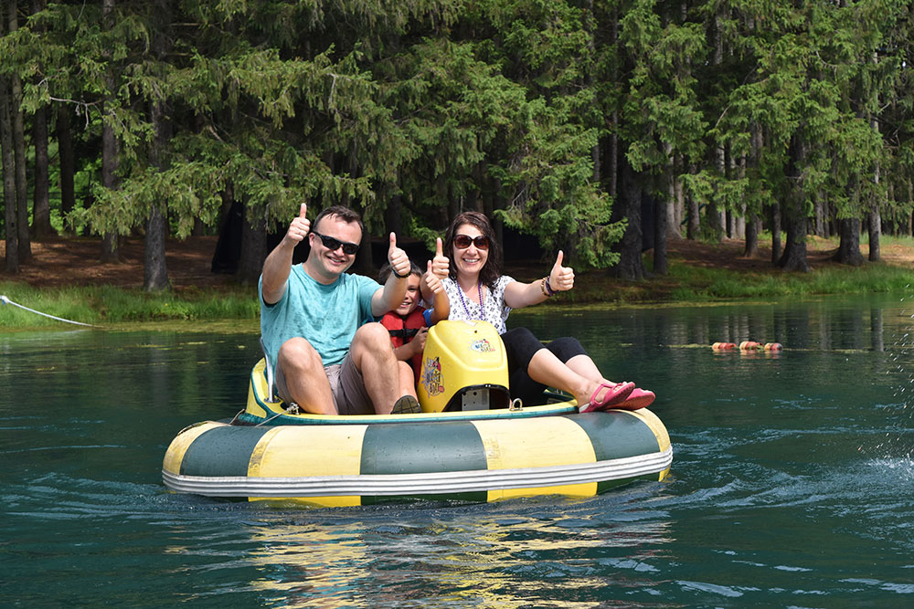 two thumbs up on bumper boats - Frogbridge Picnics & Special Events